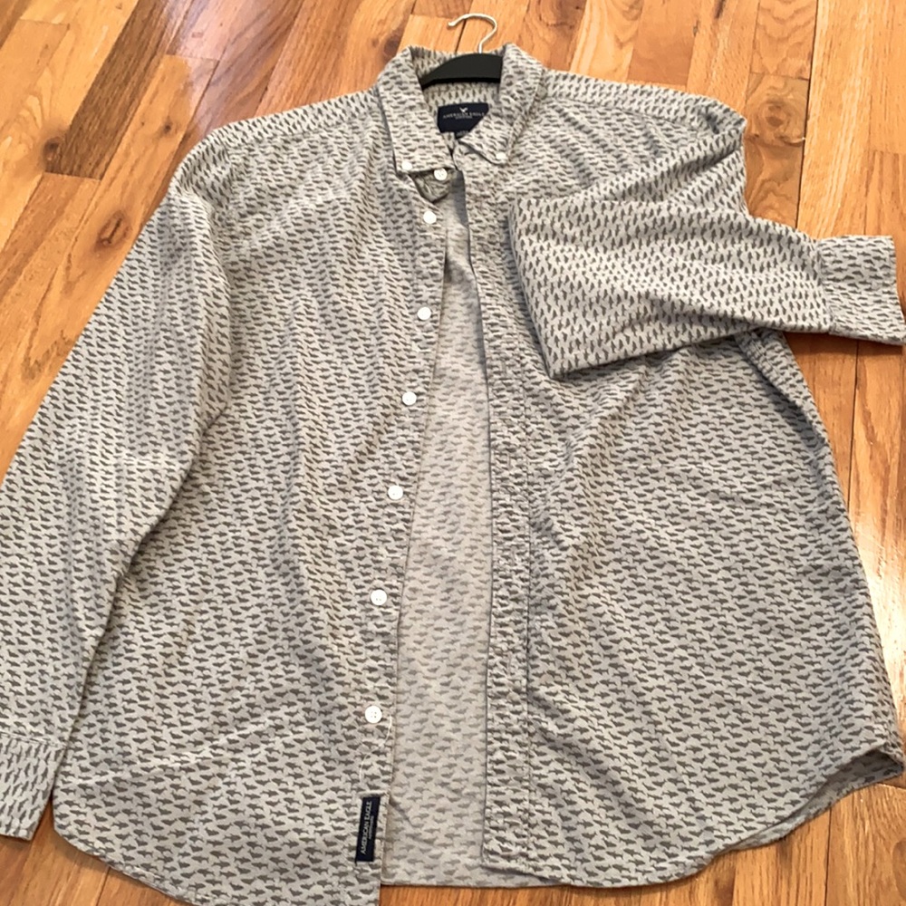 American eagle button down shirt